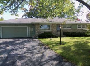 7636 S 51st St, Franklin, WI 53132