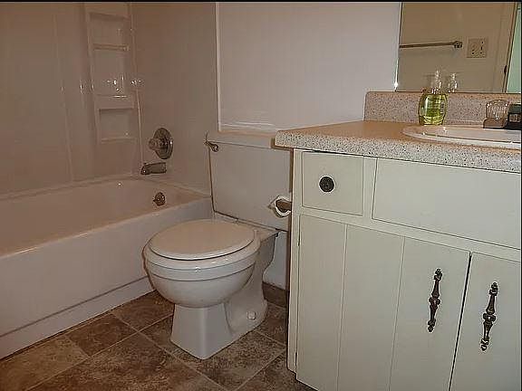 5th image of 14074 W 88th Ter