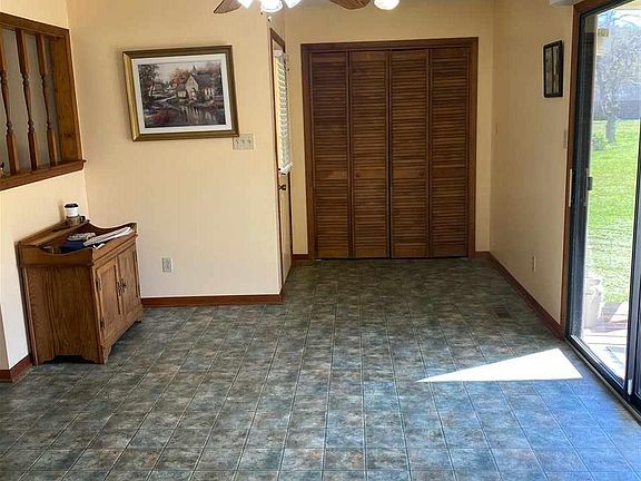 3rd image of 363 Parkway Dr
