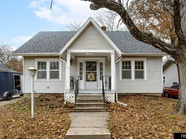 1021 S 30th St, Lincoln, NE 68510