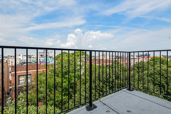 Rented by Rennit Inc. | media 3