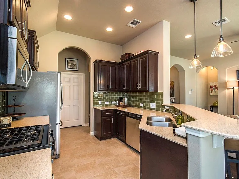 339 Atlanta Park Dr — Photo 6