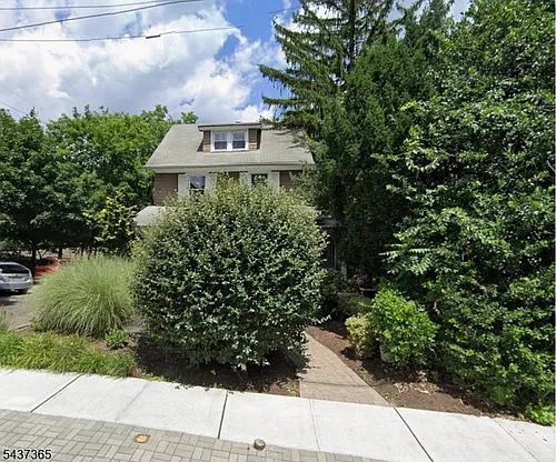 9 Laurel Pl Photo 1