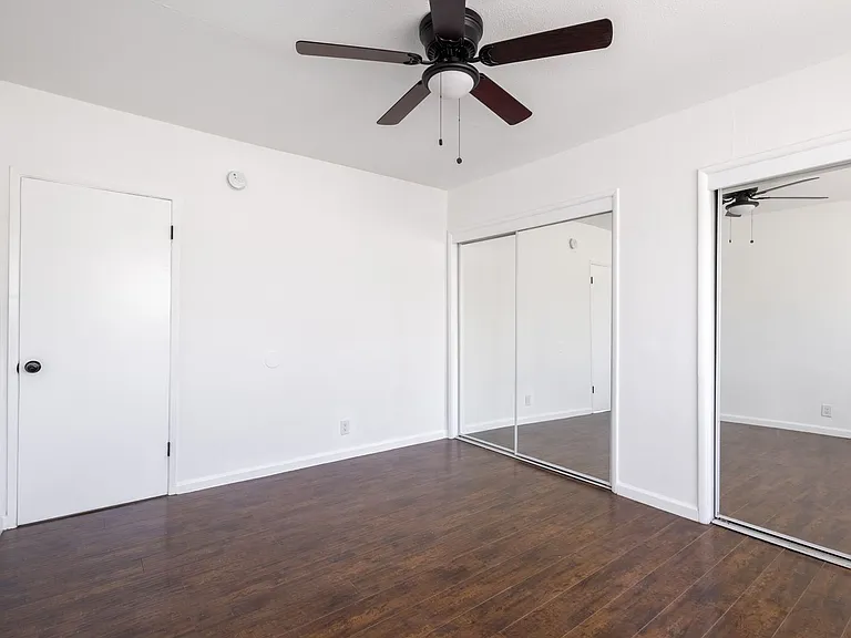 924 N Kingsley Dr — Photo 8