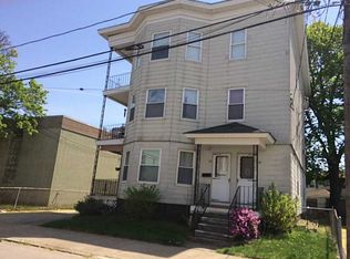 77 Gooding St, Pawtucket, RI 02860