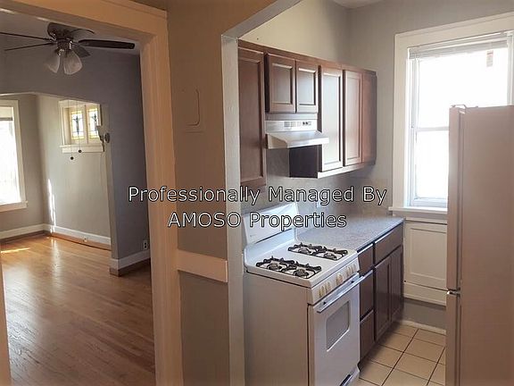 2nd image of 6134 S Grand Blvd #2N
