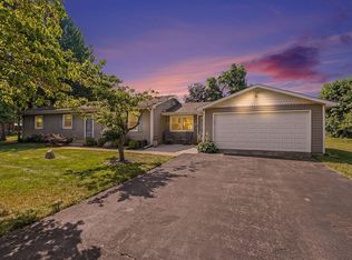 28783 Sarabyn St, Dowagiac, MI 49047