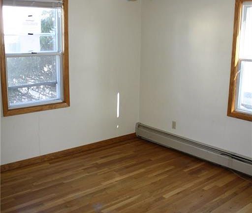 3rd image of 71 Bucklin St