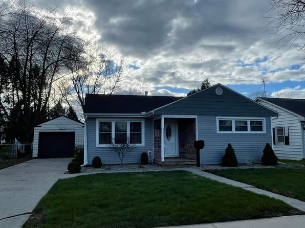 817 Hackney St, Saint Marys, OH 45885