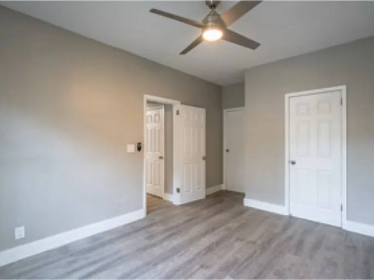 715 Michigan Ave #4 — Photo 5