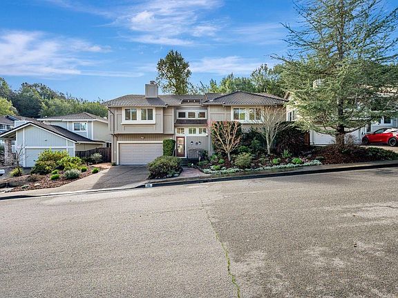 3rd image of 15 Carob Way