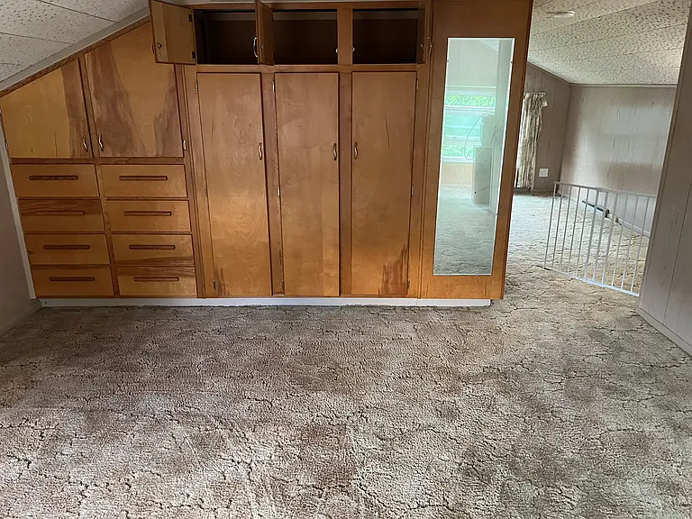 809 S Circle Dr E — Photo 9