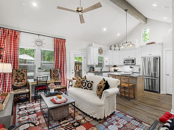 2nd image of 807 E Highway St #101
