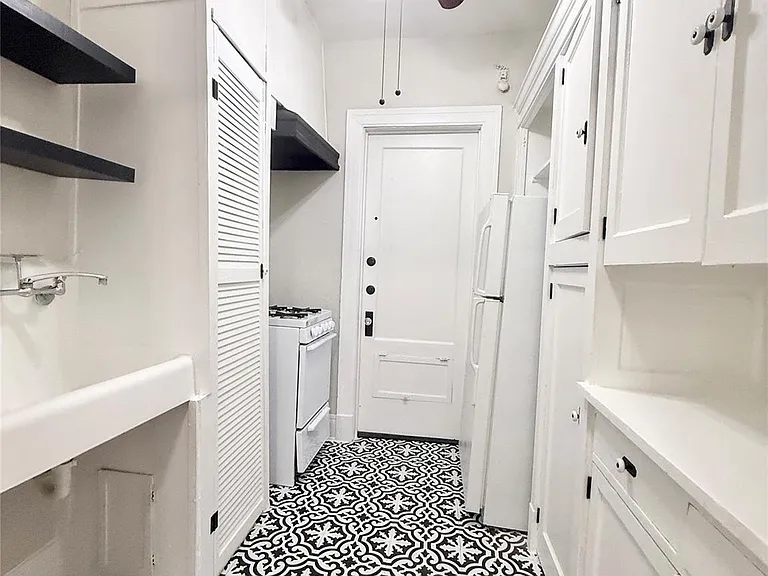 3920 Fannin St #110 — Photo 9