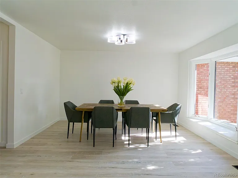 5927 S Yates Ct — Photo 9