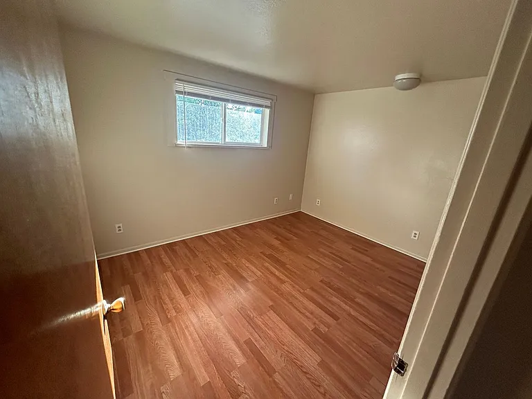 1501 Arthur St #4 — Photo 9
