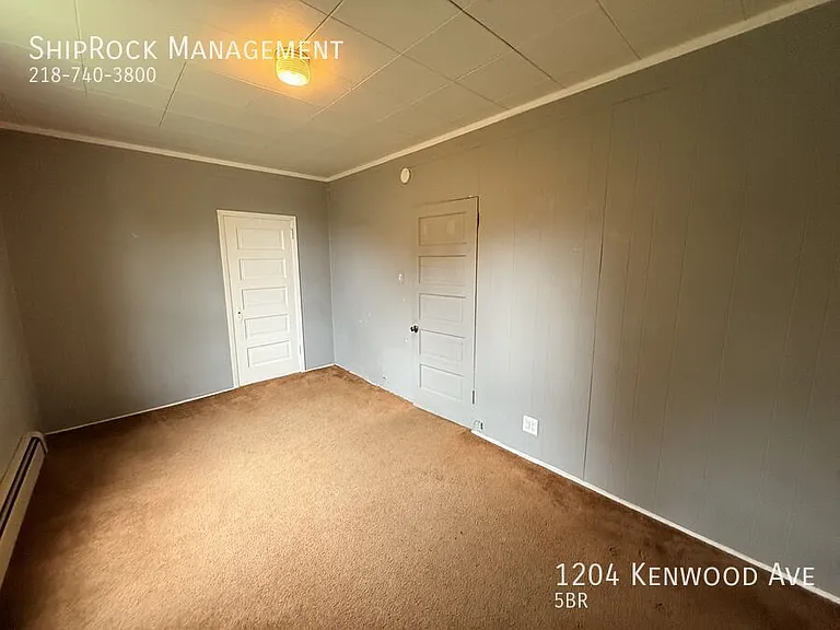 1204 Kenwood Ave — Photo 8