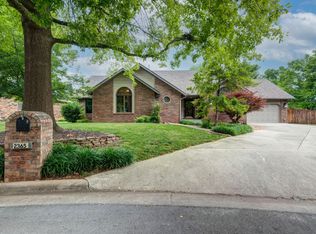 2365 E Cragmont St, Springfield, MO 65804