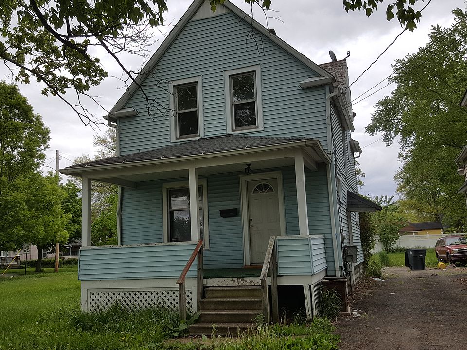 1st image of 728-720 Vine Ave SE