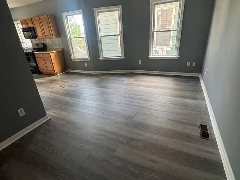 1357 Fairfield Ave — Photo 1