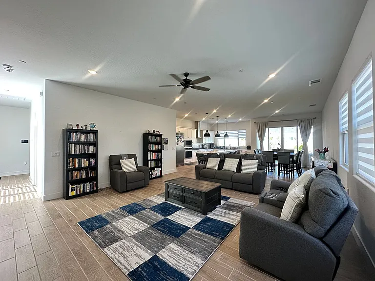 3803 N Santa Fe St — Photo 28