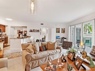 19900 E Country Club Dr APT 514, Aventura, FL 33180
