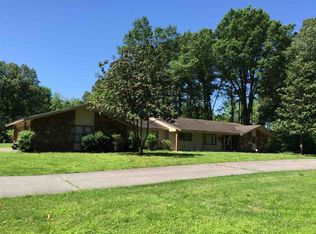8981 Meadows Ln, Memphis, TN 38118