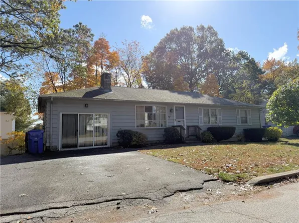 33 Howard Ave, North Providence, RI 02911