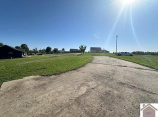 205 S Deerfield Dr, Princeton, KY 42445