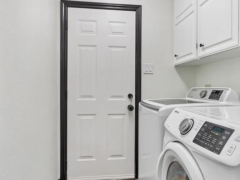 2902 Arroyo Ct S — Photo 13