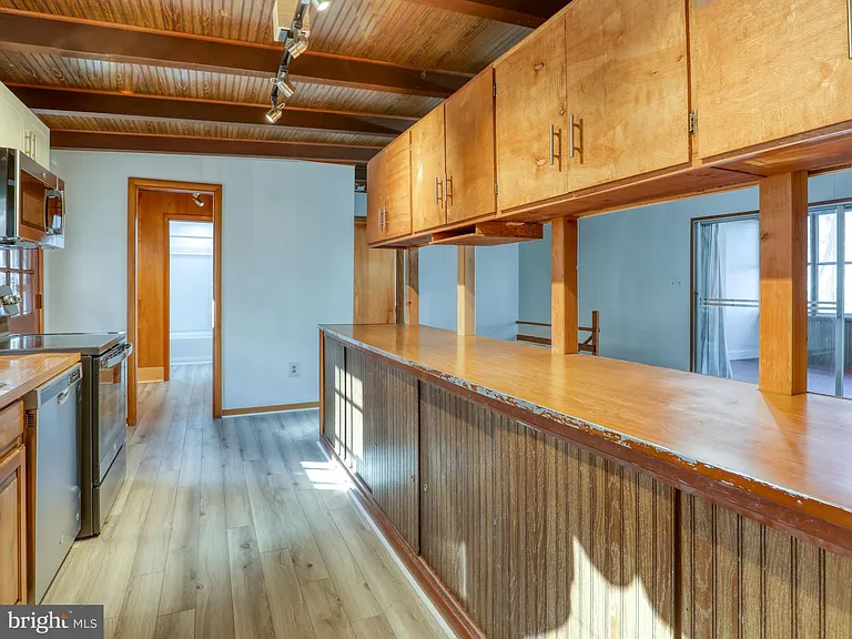 214 Bridle Path Rd — Photo 22