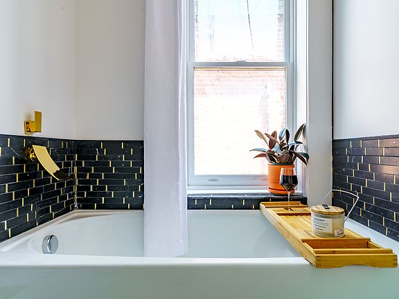 5th image of 98 Brickel St #98