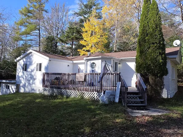 67 Annapolis Rd, Shelburne, NS B0T 1W0