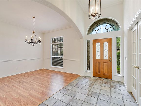 2nd image of 109 Stacey Ln