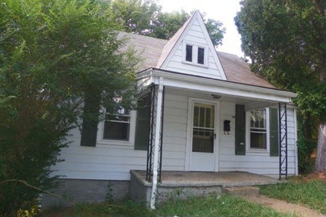 1st image of 100 Elwood St