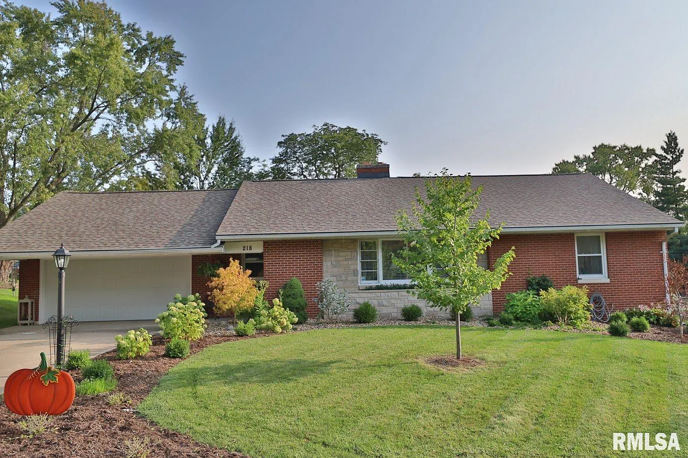 218 W Ridgemont Rd photo 1