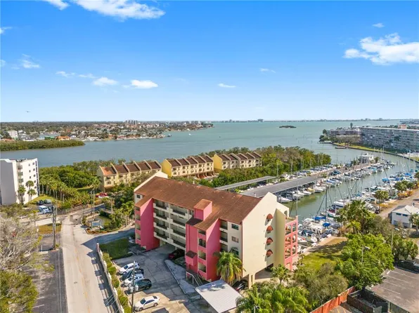 1750 Harbor Pl S APT 202, South Pasadena, FL 33707