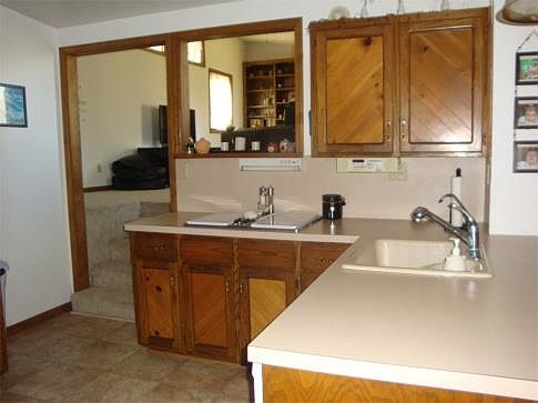 5th image of 105 Apache Dr