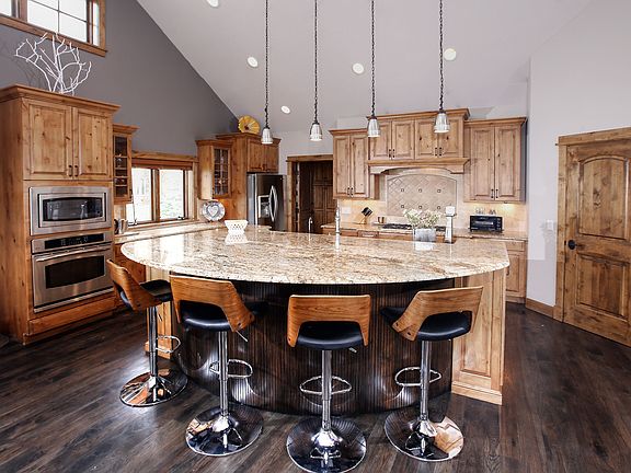 4th image of 133 Charolais Cir