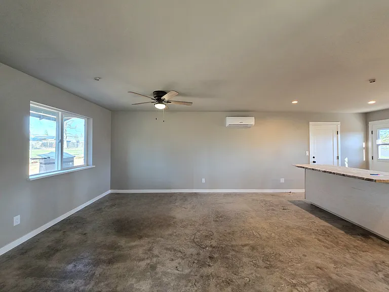 1558 Kay Ct — Photo 7