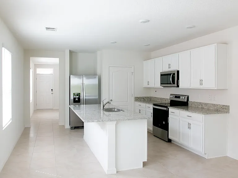 217 Duke Dr — Photo 2