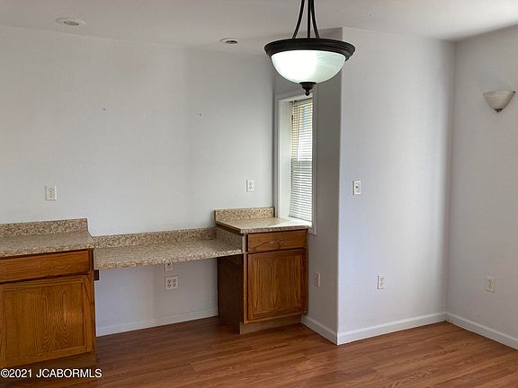 5th image of 1209 S Summit Dr