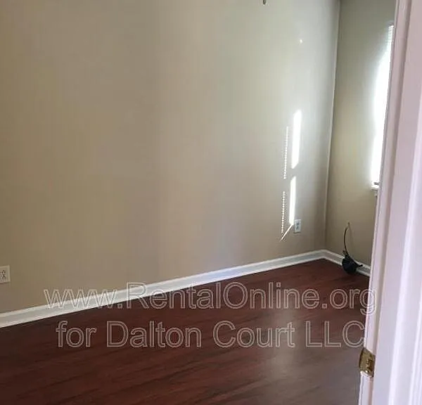 1811 Dalton Ct #B — Photo 11