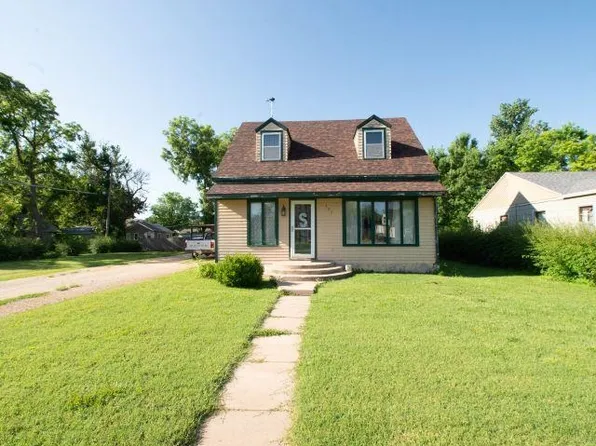409 W Grand Ave, Hillsboro, KS 67063