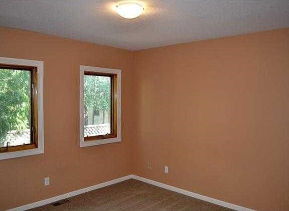 5th image of 1326 Eleanor Ave