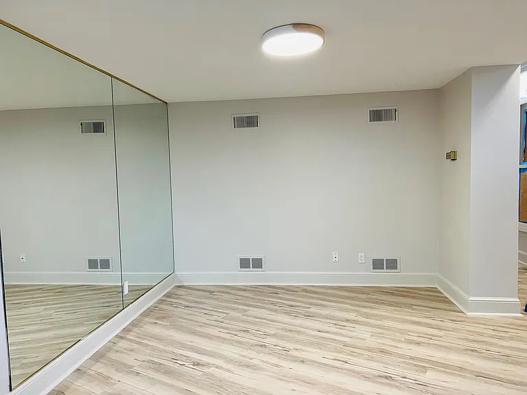 456 Bingaman St #1B — Photo 8