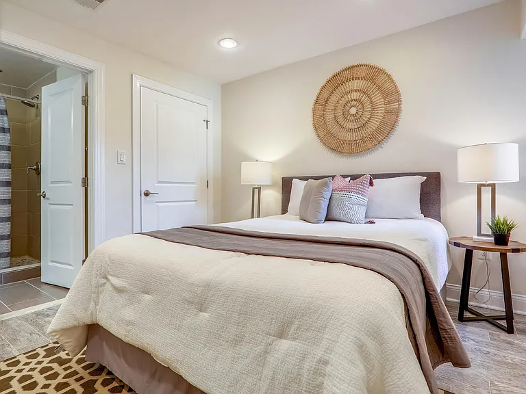 1211 Clifton St NW #B — Photo 11