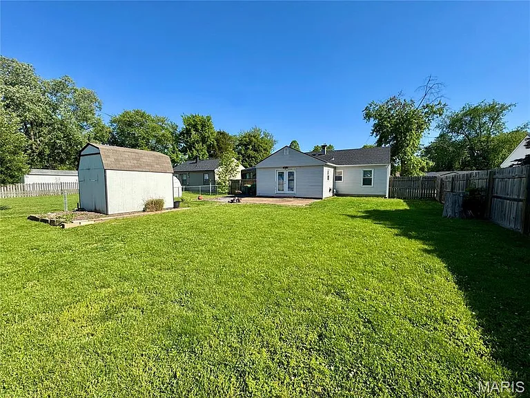 312 Joy Dr — Photo 43
