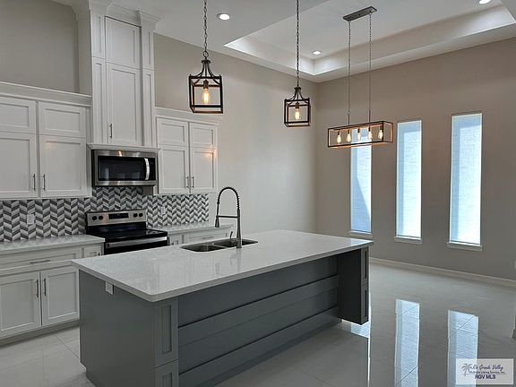4th image of 7524 Aster Ln