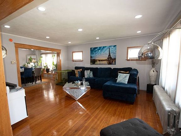 4th image of 22 Homer Ave